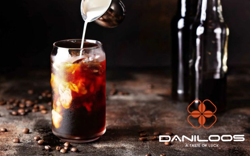 فواید و معایب اضافه کردن شیر به قهوه: بررسی تاثیرات بر سلامت فواید و معایب اضافه کردن شیر به قهوه: بررسی تاثیرات بر سلامت